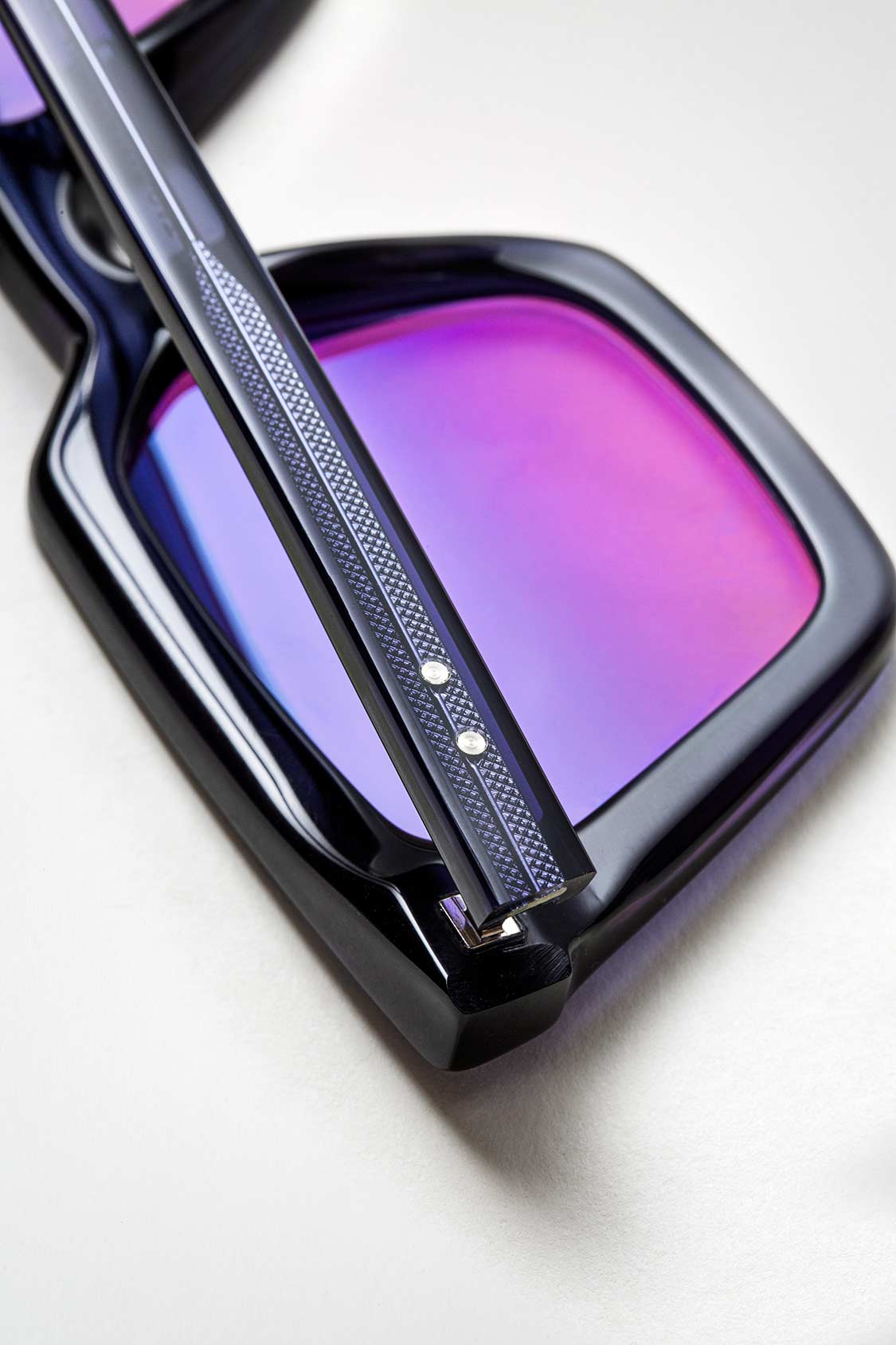 Design Gaff OM + Aasthma Limited Edition Gaff Frame: Swedish Design & Music – Oscar ...